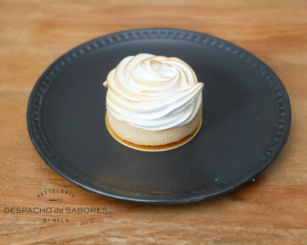 Tartaleta de limón sin gluten con curd y merengue suizo